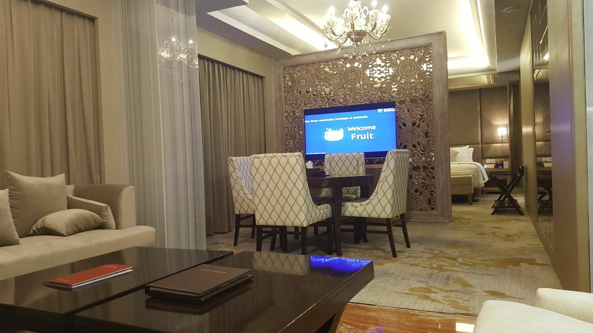 Best Western Premier Panbil Batam Exterior foto
